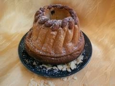 kleiner Gugelhupf