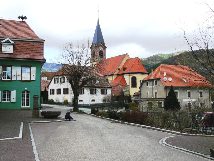 Teilansicht von Lautenbachzell mit der Gemeindeverwaltung