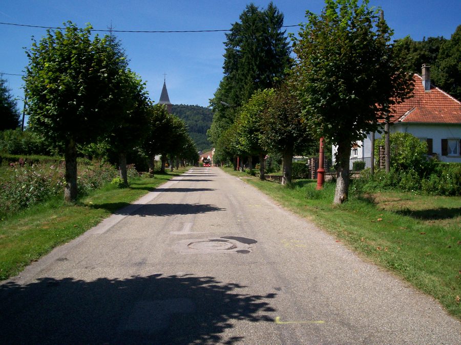 Blick vom Bahnhof auf das Zentrum von Saales
