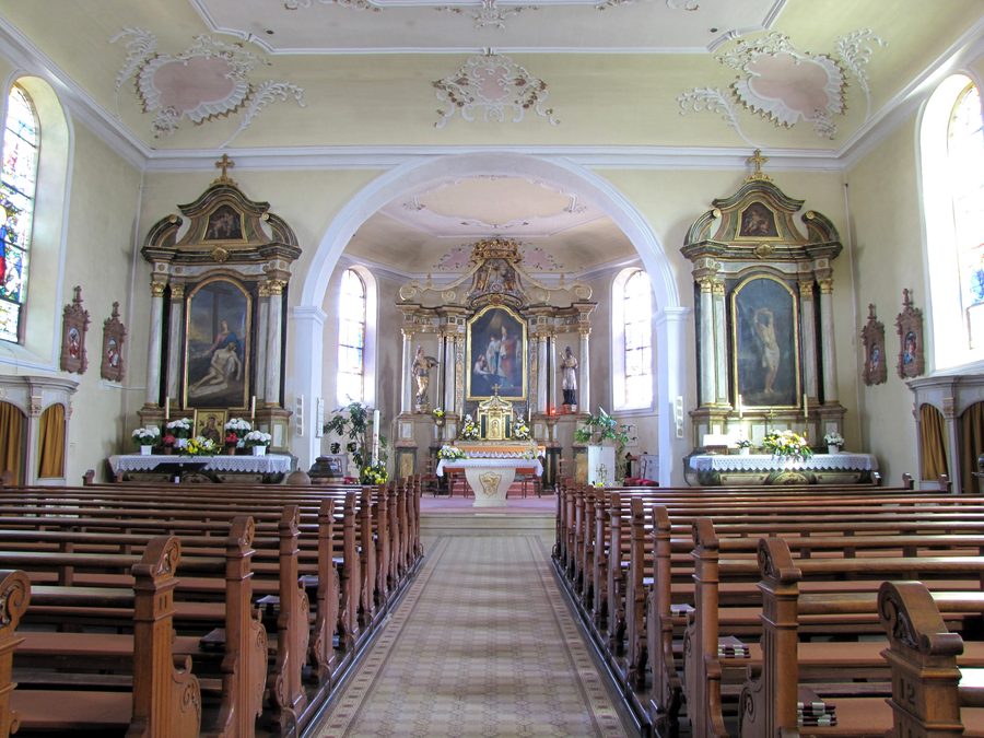 Außenansicht der Kirche Saint-Blaise in Valff im Elsass