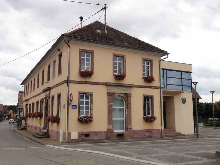 Mairie-école d’Ichtratzheim dans le Bas-Rhin