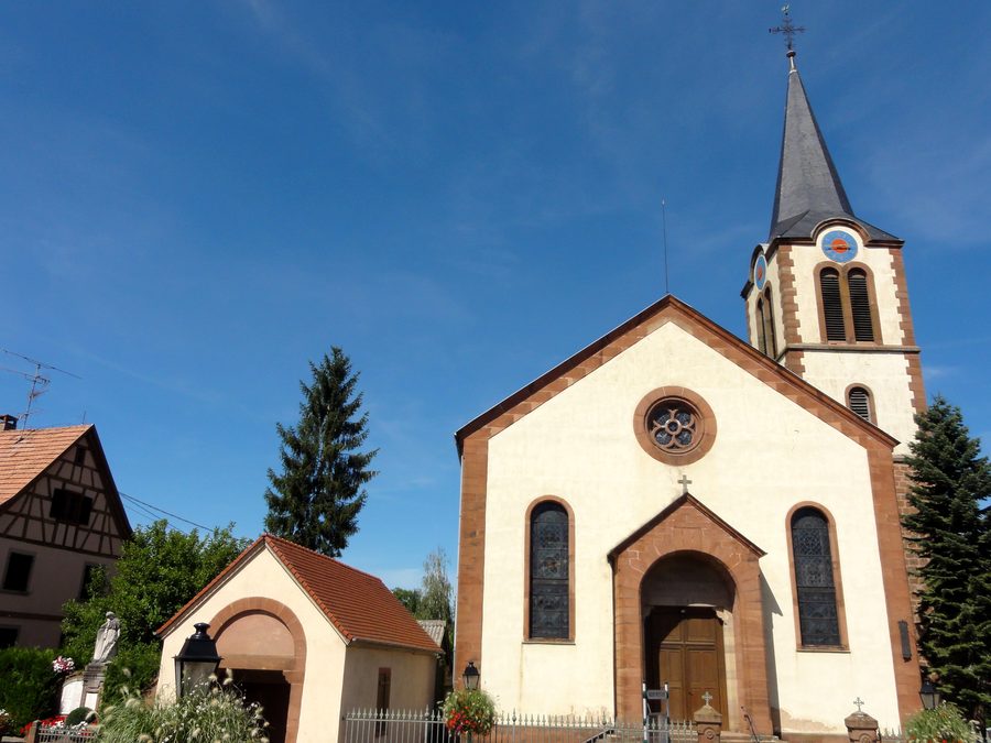 Protestantische Kirche in Obermodern, einem Ortsteil von Obermodern-Zutzendorf