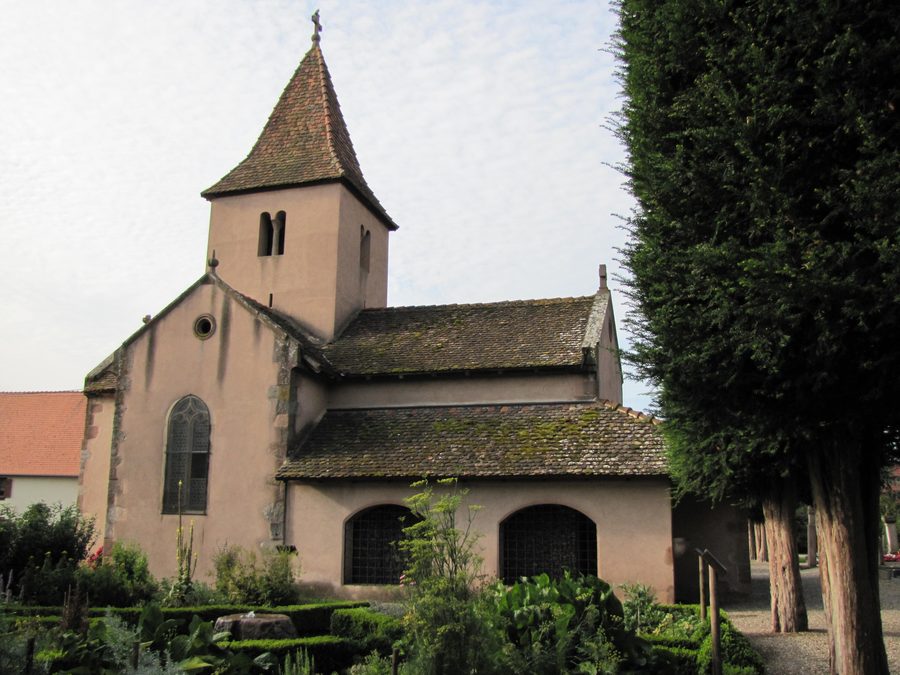 Außenansicht der romanischen Kapelle Sainte-Marguerite in Epfig