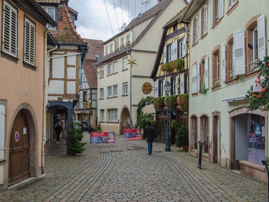 La Grand'rue de Barr avec la Winstub du Tonnelet