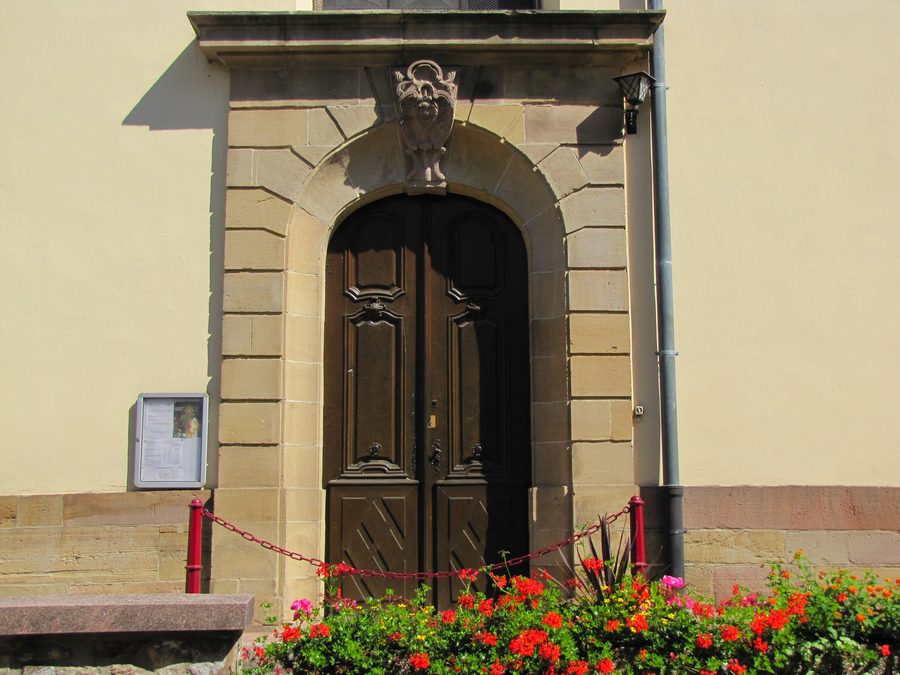 Außenansicht der barocken Kirche Sainte-Marguerite in Geispolsheim