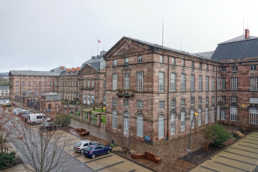 Vorderfassade des Château des Rohan in Saverne