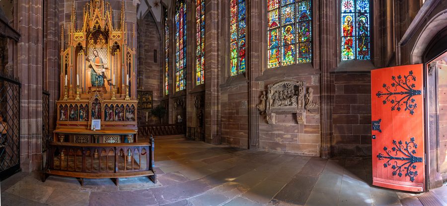 Straßburger Münster im historischen Stadtzentrum