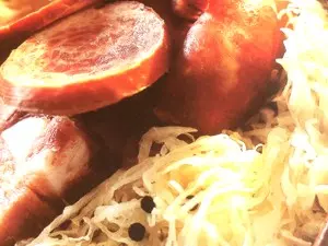 Rauchfleisch und Sauerkraut