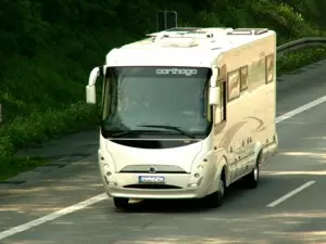 Wohnmobil auf der Autobahn zwischen Strasbourg und Colmar