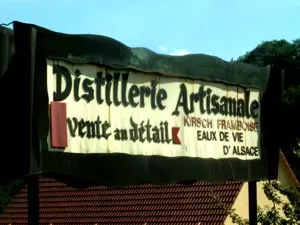 Alte Destillerie im Elsass