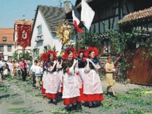 Fronleichnam-Prozession im Elsass